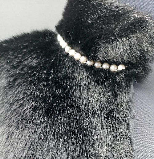 Geniş Kollu İnci Ve Broş Detaylarına Sahip Gelin Etol Kürk Bolero Geniş Kollu İnci Ve Broş Detaylarına Sahip Gelin Etol Kürk Bolero