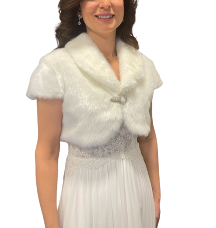 Kısa Kollu Broş Detaylı Gelin Etol Kürk Bolero Kısa Kollu Broş Detaylı Gelin Etol Kürk Bolero