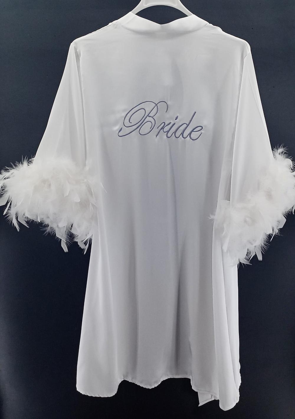 Kişiye Özel İsim Yazdırmalı Gümüş Nakış İşlemeli Tüylü Model Bride Sabahlık 