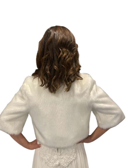 Yarım Kollu Broş Detaylı Gelin Etol Kürk Bolero Yarım Kollu Broş Detaylı Gelin Etol Kürk Bolero