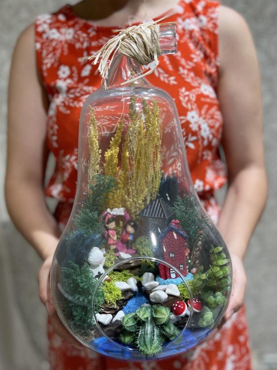 Armut Şeklinde Cam Fanuslu Hediyelik Çiçek