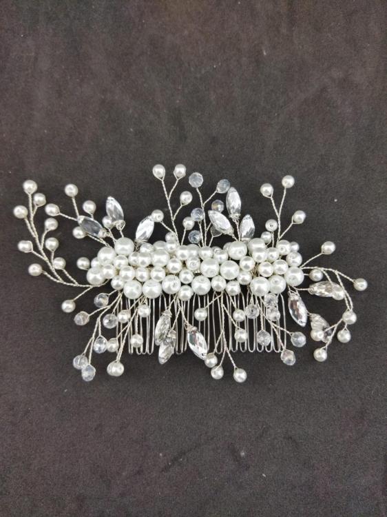 Beyaz Top İncileri Olan Gelin Tokası