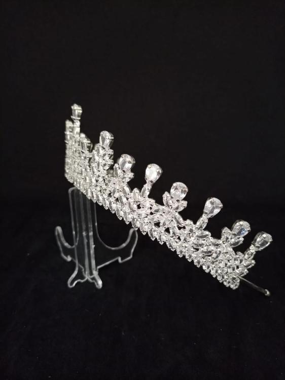 Çıkışları Olan Gümüş Zirkon Kaplama Gelin Tacı