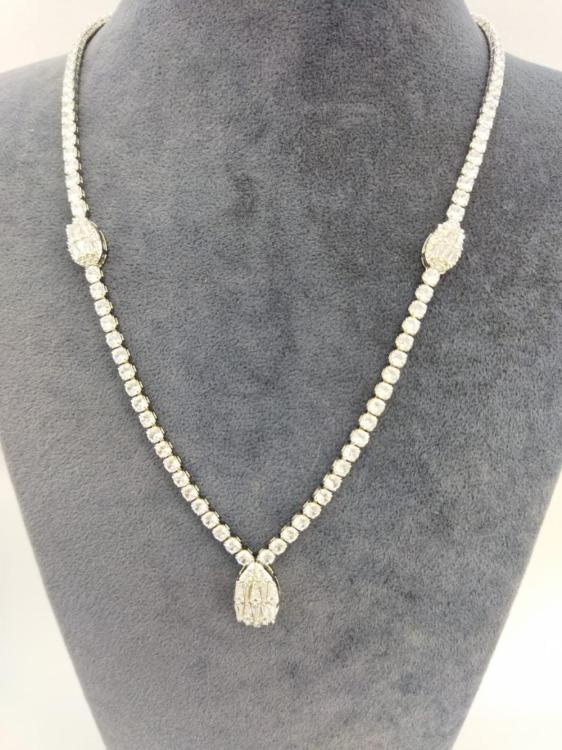 Damla Kristallere Sahip Gümüş Renk Takı Seti