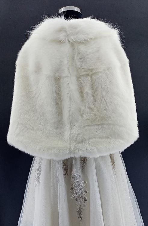 Yakalı Pelerin Kürk Model Gelin Kürkü Broşlu Detaylı Etol Bolero