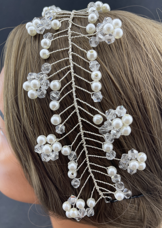 İnci Çiçek Detaylı Kristallerden Oluşan Gelin Tacı 