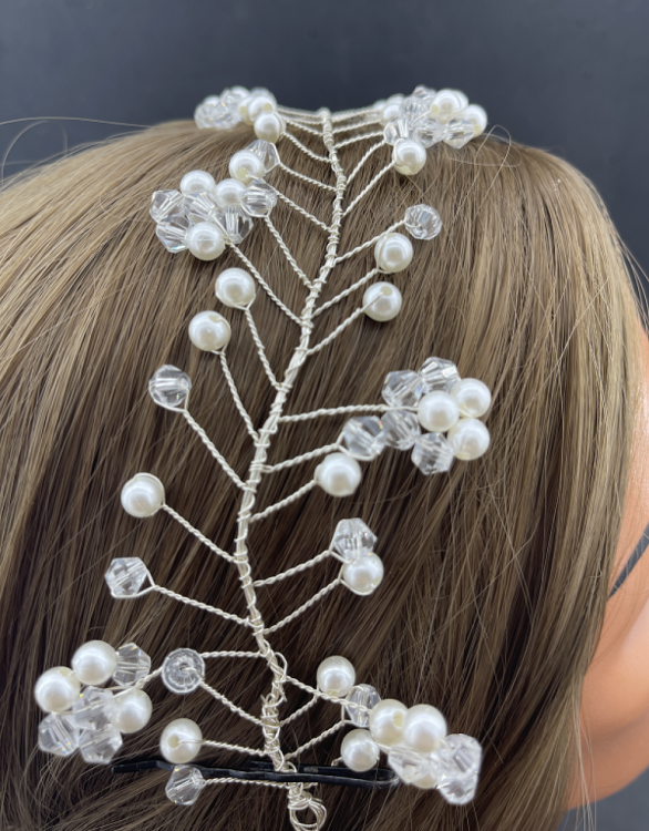 İnci Çiçek Detaylı Kristallerden Oluşan Gelin Tacı 