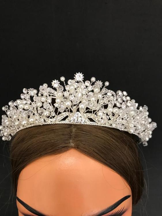İnci Ve Kristal Taşlarla Süslenmiş Prenses Gelin Tacı