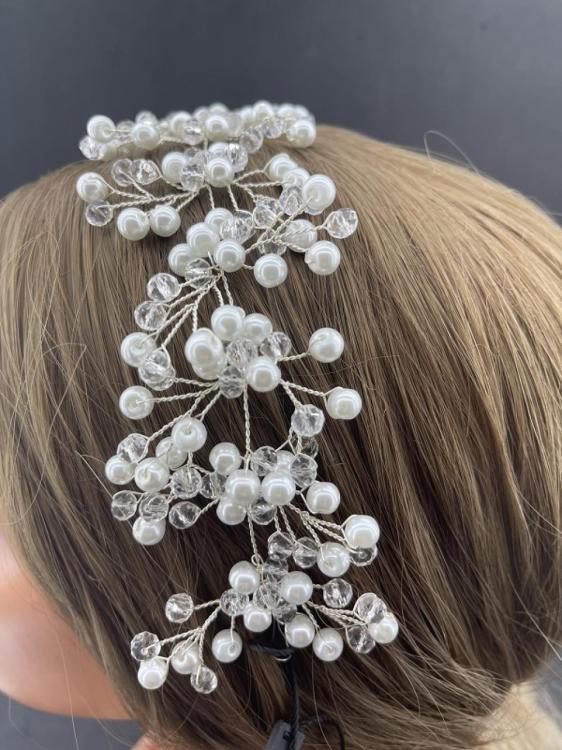 İnci Ve Kristallerle Süslenmiş Zarif Gelin Tacı 