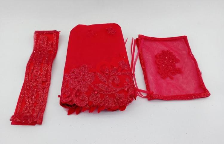 İnci Ve Sim Detaylarına Sahip Gelin Kına Örtüsü Seti