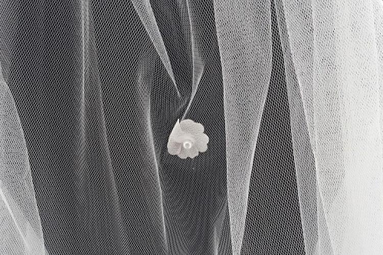 İncili Papatya Serpiştirilmiş Kısa Gelin Duvağı