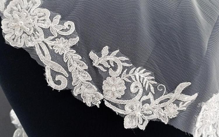 Kenarları Aplike Dantel Ve İnci İşlemeli Gelin Örtüsü