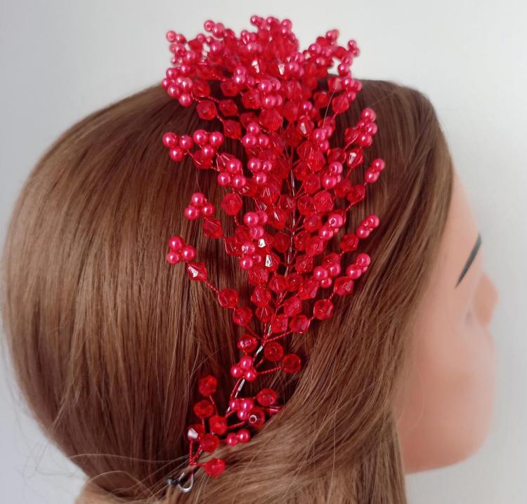 Kırmızı Kristallerden Oluşan Kına Tacı 