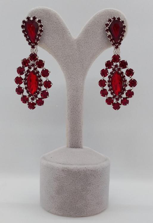 Kırmızı Taşlardan Oluşan Uzun Gelin Küpesi 