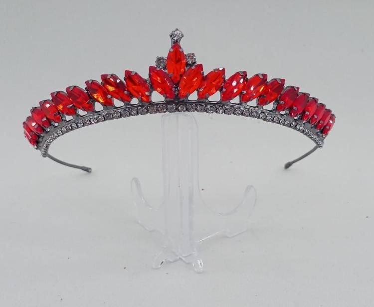 Kırmızı Tek Sıradan Oluşan Zarif Model Gelin Kına Tacı 
