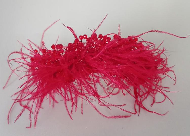 Kırmızı Tüller Ve Kristallerden Oluşan Kına Tacı 