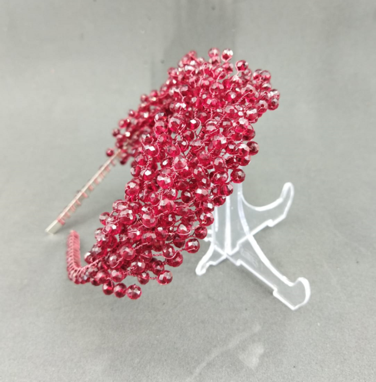 Koyu Kırmızı Kristal Toplarla Süslenmiş Kına Tacı