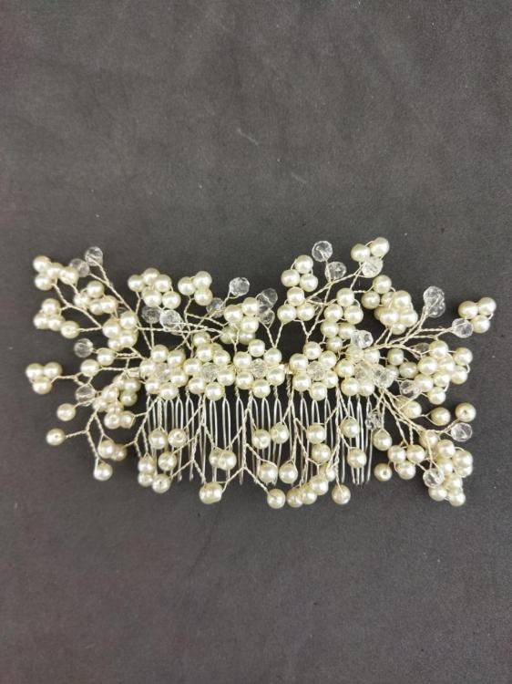 Krem İnci Ve Kristallerle Süslenmiş Gelin Saç Tokası