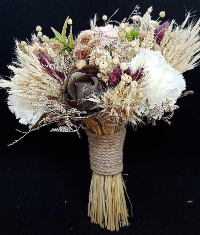 Krem Ve Mor Başaklardan Oluşan Aranjman Gelin Buketi 