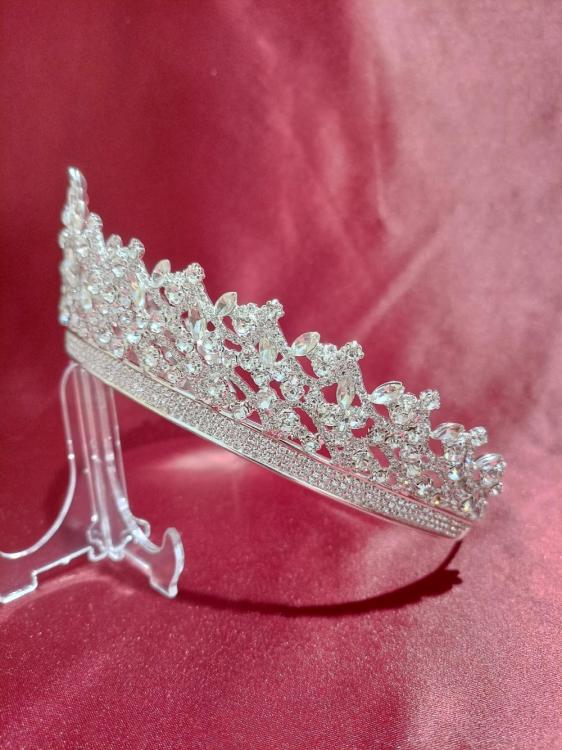 Kristal Taş Orta Yükseklikte Prenses Model Gelin Tacı 