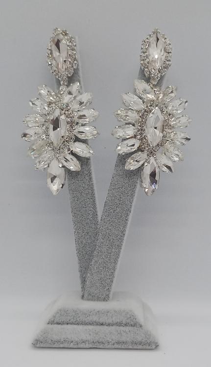 Kristaller Ve Taşlarla Süslenmiş Gelin Küpesi 