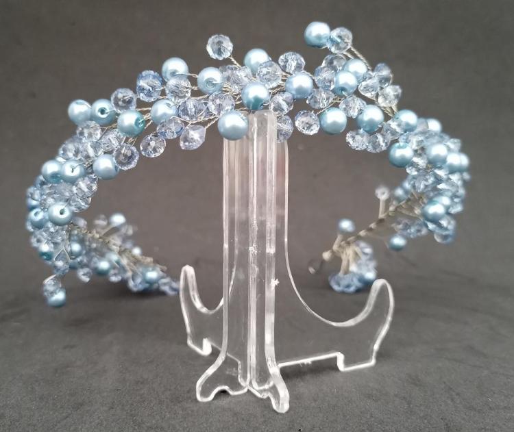 Mavi İnci Ve Kristallerden Oluşan Gelin Tacı