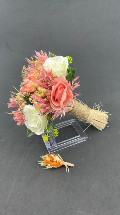 Pembe Tonlarda Aranjman Gelin Buketi Ve Damat Yaka Çiçeği