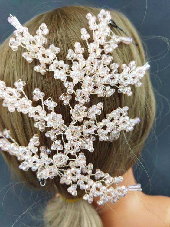 Soft Tonlarda Kristallerle Süslenmiş Gelin Saç Tokası
