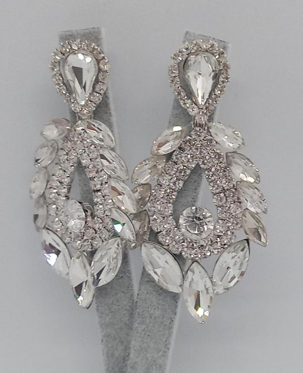 Taşlar Ve Kristallerden Oluşmuş Gelin Küpesi 