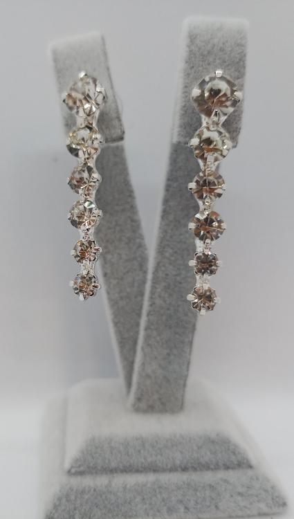 Taşlarla Oluşturulmuş Uzun Gelin Küpesi 