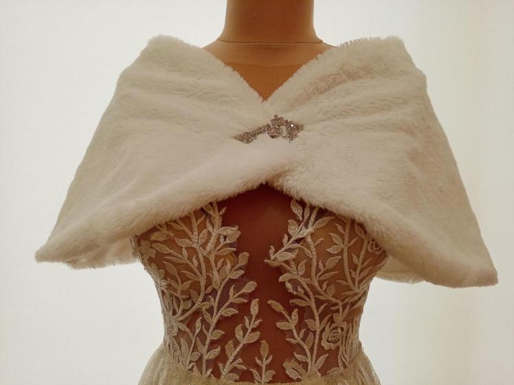 Broşlu Zirkon Taşlı Beyaz Renk Gelin Etol Bolero Kürk