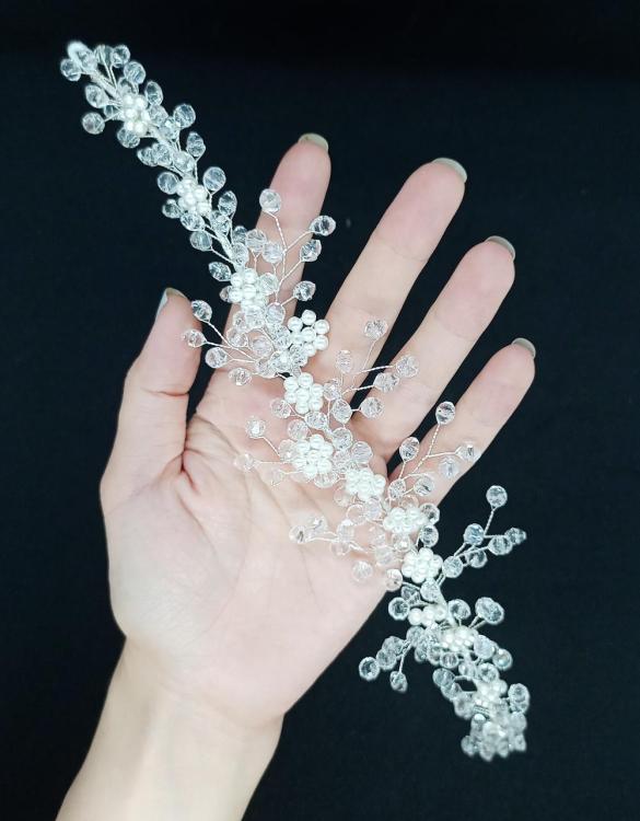 Top İnci Çiçeklerden Oluşan Kristal Detaylı Gelin Tacı 