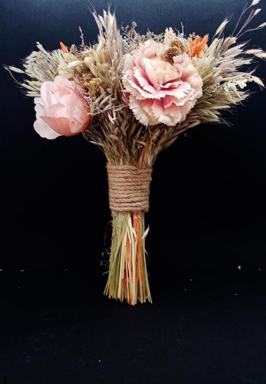 Turuncu Detayları Olan Cipsolu Renkli Güllü Gelin Buketi 