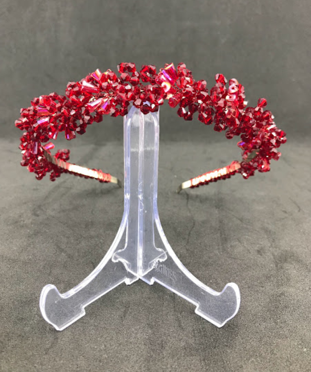 Uzun Ve Top Kristallerle Süslenmiş Bordo Kına Tacı