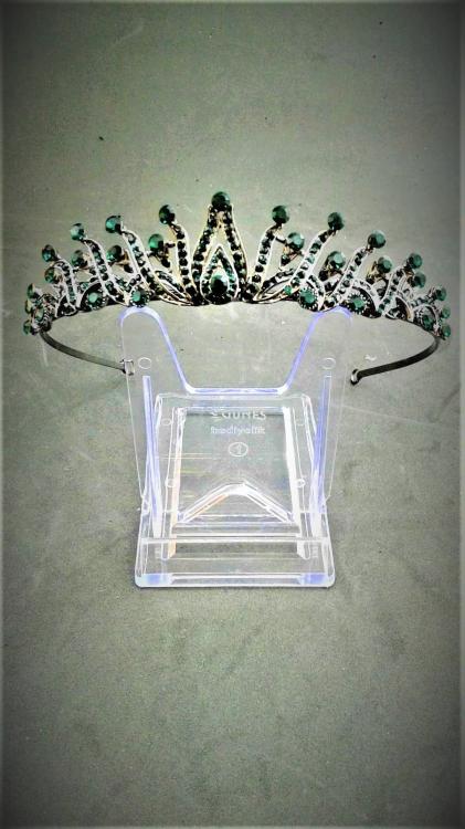 Yeşil Kristal Ve Serpme Taş İşlemeli Nişan Kına Tacı