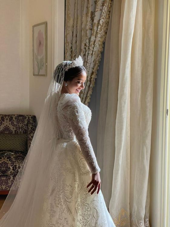 Kasnak İşleme Dizaynlı Demonte Etekli Balık Gelinlik